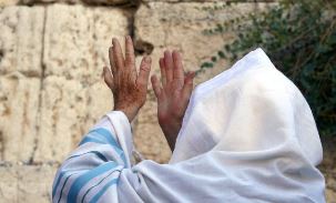 Jom Kippur színe: a fehér Jom Kippur színe: a fehér