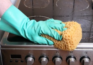 cleaning-oven-600x420