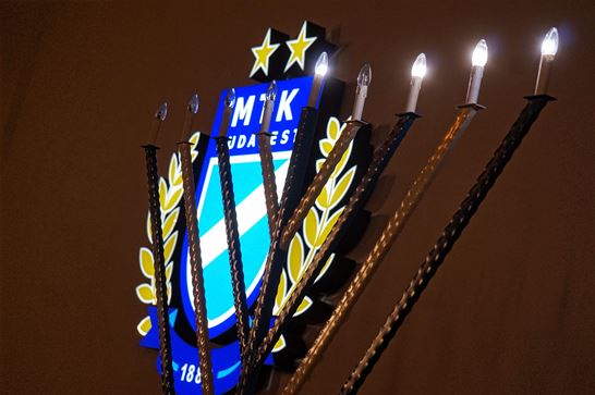 Ismét felgyúlnak az ünnepi lángok az MTK stadionnál Ismét felgyúlnak az ünnepi lángok az MTK stadionnál