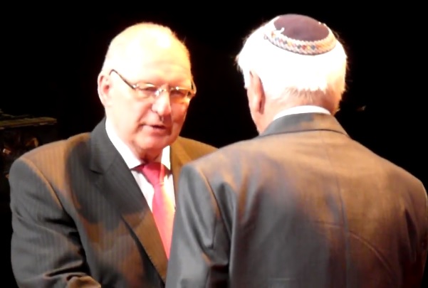 A XIII. kerület díszpolgára lett dr.Schőner Alfréd főrabbi A XIII. kerület díszpolgára lett dr.Schőner Alfréd főrabbi