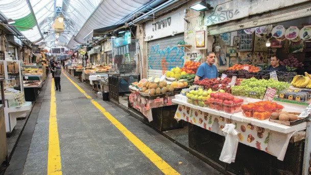 Az izraeli kormány jóváhagyta a kísérleti tervet a piacok és plázák újranyitására Az izraeli kormány jóváhagyta a kísérleti tervet a piacok és plázák újranyitására