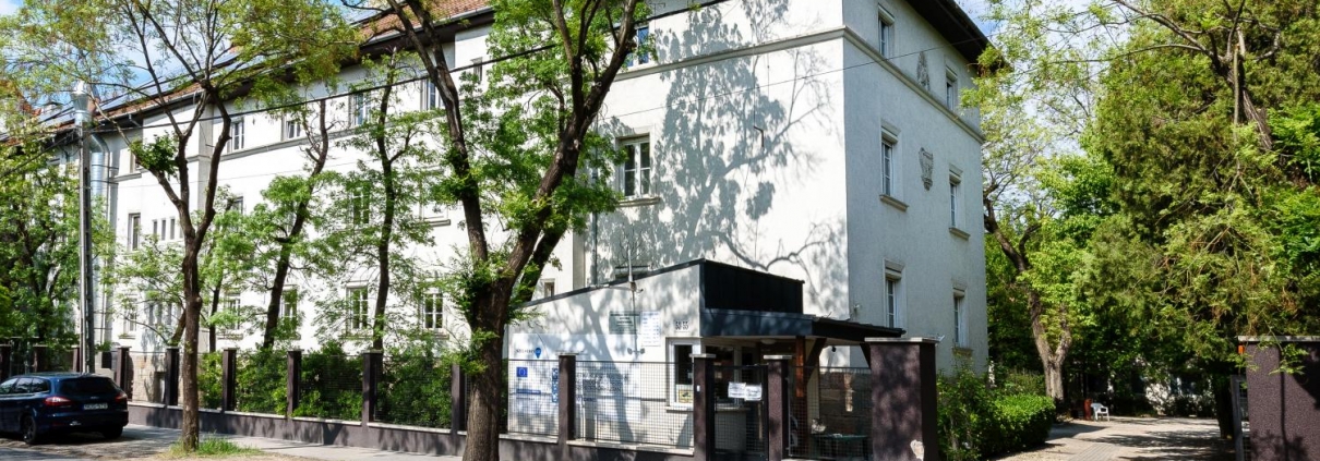 Koronavírus gyanúja miatt elkülönítették a betegeket a Szeretetkórházban Koronavírus gyanúja miatt elkülönítették a betegeket a Szeretetkórházban