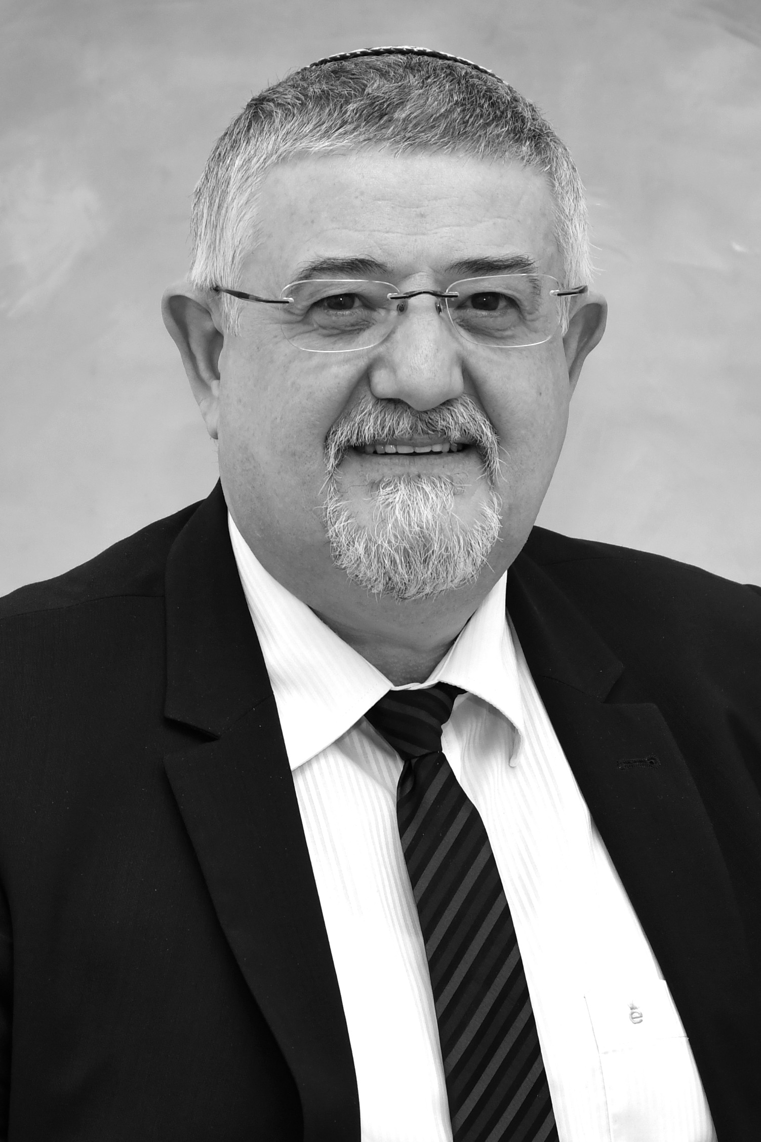 Szomorú Szukkot: elhunyt Prof. Dr. Oláh János Szomorú Szukkot: elhunyt Prof. Dr. Oláh János