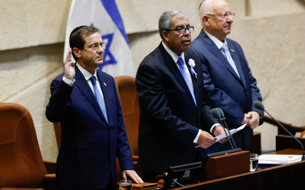 Felesküdött Izrael 11. államfője Felesküdött Izrael 11. államfője