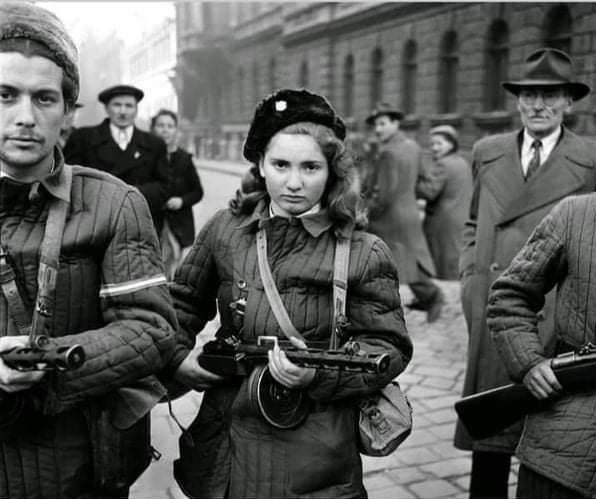 Teret neveztek el Józsefvárosban 1956 zsidó mártírjáról Teret neveztek el Józsefvárosban 1956 zsidó mártírjáról