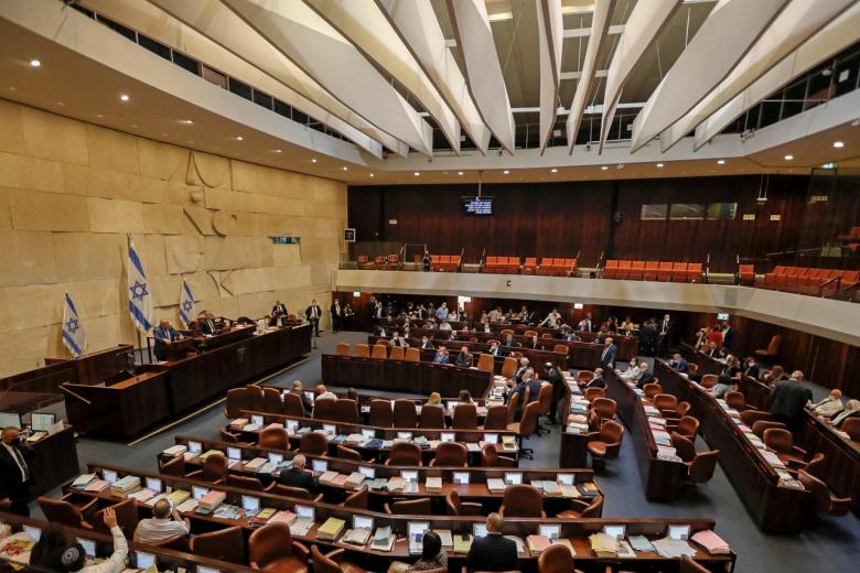 Az izraeli parlament elfogadta a koronavírus-törvényt